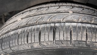 Used 2021 Renault Kwid 1.0 RXL AMT Petrol Automatic tyres LEFT REAR TYRE TREAD VIEW