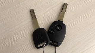 Used 2018 Honda Brio [2017-2018] S MT Petrol Manual extra CAR KEY VIEW