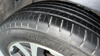 Used 2019 Honda WR-V [2017-2020] VX i-VTEC Petrol Manual tyres LEFT FRONT TYRE TREAD VIEW