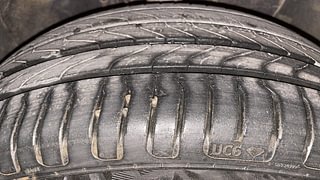 Used 2018 Hyundai Elite i20 [2018-2020] Asta 1.4 CRDI (O) Diesel Manual tyres RIGHT FRONT TYRE TREAD VIEW