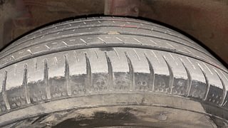 Used 2015 Maruti Suzuki Swift [2011-2017] ZXi Petrol Manual tyres LEFT FRONT TYRE TREAD VIEW