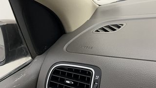 Used 2017 volkswagen Vento 1.5L Highline Diesel Diesel Manual top_features Airbags