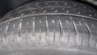 Used 2019 Hyundai Verna [2017-2020] 1.6 VTVT SX Petrol Manual tyres LEFT FRONT TYRE TREAD VIEW