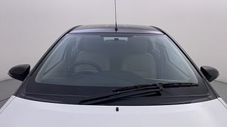 Used 2018 Toyota Etios Liva [2017-2020] V Petrol Manual exterior FRONT WINDSHIELD VIEW
