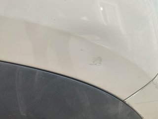 Used 2018 Renault Kwid [2015-2019] 1.0 RXT AMT Petrol Automatic dents MINOR SCRATCH