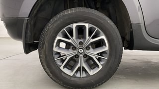 Used 2021 Renault Duster [2020-2022] RXZ Petrol Petrol Manual tyres RIGHT REAR TYRE RIM VIEW