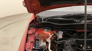 Used 2021 Maruti Suzuki Vitara Brezza [2020-2022] VXI Petrol Manual engine ENGINE RIGHT SIDE HINGE & APRON VIEW