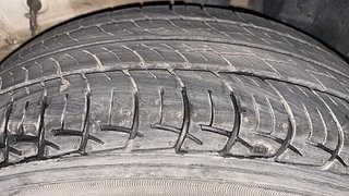 Used 2018 Toyota Etios Liva [2017-2020] V Petrol Manual tyres LEFT REAR TYRE TREAD VIEW