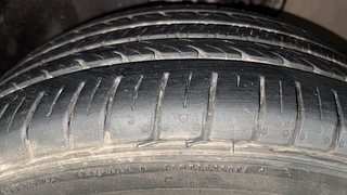 Used 2019 volkswagen Polo Highline Plus 1.0 MPI Petrol Manual tyres LEFT FRONT TYRE TREAD VIEW