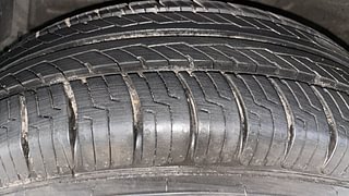 Used 2017 Maruti Suzuki Swift [2011-2017] ZXi Petrol Manual tyres LEFT FRONT TYRE TREAD VIEW