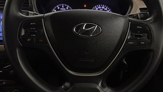 Used 2017 Hyundai Elite i20 [2014-2018] Sportz 1.2 Petrol Manual top_features Steering mounted controls