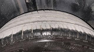 Used 2016 volkswagen Vento 1.6L Highline plus Petrol Manual tyres RIGHT REAR TYRE TREAD VIEW