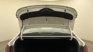 Used 2018 Hyundai Verna [2017-2020] 1.6 VTVT SX (O) Petrol Manual interior DICKY DOOR OPEN VIEW