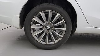 Used 2021 Maruti Suzuki Ciaz Sigma Petrol Petrol Manual tyres RIGHT REAR TYRE RIM VIEW