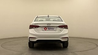 Used 2018 Hyundai Verna [2017-2020] 1.6 VTVT SX (O) Petrol Manual exterior BACK VIEW