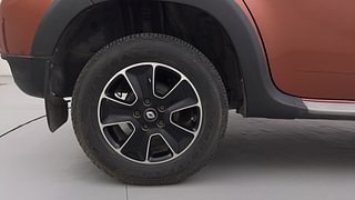 Used 2017 Renault Duster [2015-2019] 85 PS RXZ 4X2 MT Diesel Manual tyres RIGHT REAR TYRE RIM VIEW
