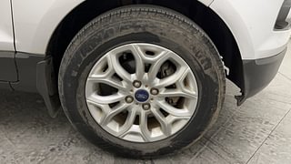 Used 2015 Ford EcoSport Titanium 1.5 TDCi Diesel Manual tyres RIGHT FRONT TYRE RIM VIEW