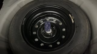 Used 2020 Maruti Suzuki Swift [2017-2021] VXI AMT Petrol Automatic tyres SPARE TYRE VIEW