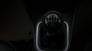 Used 2018 Volkswagen Polo [2017-2019] Highline Plus 1.2L (P) Petrol Manual interior GEAR  KNOB VIEW