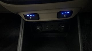 Used 2018 Hyundai Verna [2017-2020] 1.6 VTVT SX (O) Petrol Manual top_features Ventilated seats