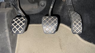 Used 2018 Volkswagen Polo [2017-2019] Highline Plus 1.2L (P) Petrol Manual interior PEDALS VIEW