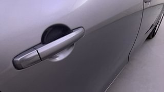 Used 2017 Maruti Suzuki Swift [2011-2017] ZXi Petrol Manual dents MINOR SCRATCH