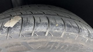 Used 2016 Maruti Suzuki Baleno [2015-2019] Alpha Petrol Petrol Manual tyres RIGHT REAR TYRE TREAD VIEW