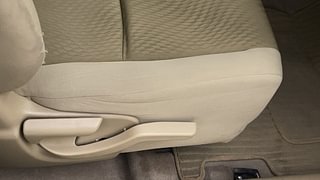 Used 2014 Honda Amaze [2013-2016] 1.2 VX i-VTEC Petrol Manual top_features Driver height adjustable seat