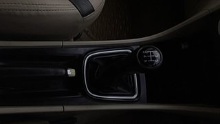 Used 2015 Maruti Suzuki Ciaz [2014-2017] ZXi Petrol Manual interior GEAR  KNOB VIEW