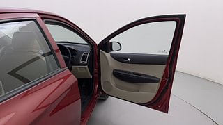 Used 2014 Hyundai i20 [2012-2014] Magna (O) 1.2 Petrol Manual interior RIGHT FRONT DOOR OPEN VIEW