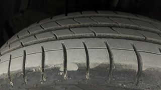Used 2015 Maruti Suzuki Swift [2011-2017] VXi Petrol Manual tyres LEFT FRONT TYRE TREAD VIEW