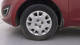 Used 2014 Hyundai i20 [2012-2014] Magna (O) 1.2 Petrol Manual tyres LEFT FRONT TYRE RIM VIEW