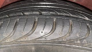 Used 2014 Hyundai i20 [2012-2014] Magna (O) 1.2 Petrol Manual tyres RIGHT REAR TYRE TREAD VIEW