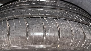 Used 2017 Maruti Suzuki Swift [2011-2017] ZXi Petrol Manual tyres RIGHT REAR TYRE TREAD VIEW