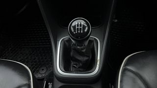 Used 2019 volkswagen Polo Highline Plus 1.0 MPI Petrol Manual interior GEAR  KNOB VIEW