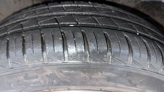Used 2021 Renault Kwid CLIMBER 1.0 AMT Opt Petrol Automatic tyres LEFT FRONT TYRE TREAD VIEW