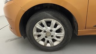 Used 2018 Tata Tiago [2016-2020] Revotron XZA AMT Petrol Automatic tyres LEFT FRONT TYRE RIM VIEW
