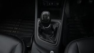 Used 2019 Hyundai Verna [2017-2020] 1.6 VTVT SX Petrol Manual interior GEAR  KNOB VIEW