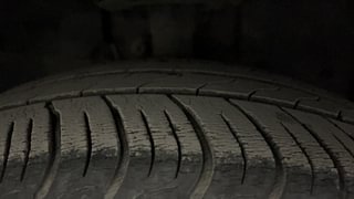 Used 2019 Ford Figo [2019-2021] Titanium Petrol Petrol Manual tyres RIGHT FRONT TYRE TREAD VIEW