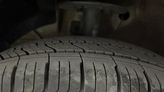 Used 2020 Maruti Suzuki Swift [2017-2021] VXI AMT Petrol Automatic tyres LEFT FRONT TYRE TREAD VIEW