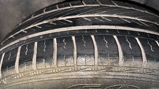 Used 2011 Volkswagen Polo [2010-2014] Highline1.2L (P) Petrol Manual tyres RIGHT REAR TYRE TREAD VIEW