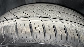 Used 2018 Volkswagen Polo [2017-2019] Highline Plus 1.2L (P) Petrol Manual tyres RIGHT REAR TYRE TREAD VIEW