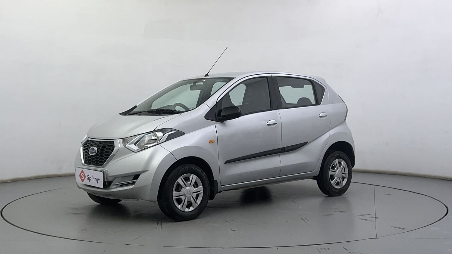 LEFT FRONT CORNER VIEW