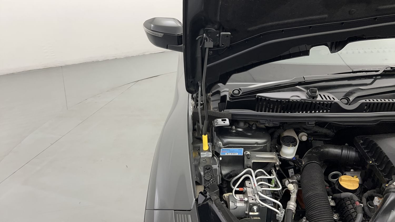 New Tata Curvv engine ENGINE RIGHT SIDE HINGE & APRON VIEW