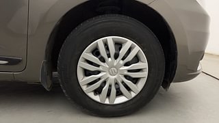 Used 2021 Maruti Suzuki Dzire VXI AMT Petrol Automatic tyres RIGHT FRONT TYRE RIM VIEW