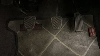 Used 2013 Honda Amaze [2013-2016] 1.2 S i-VTEC Petrol Manual interior PEDALS VIEW