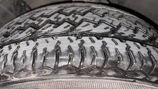 Used 2017 Renault Duster [2015-2019] 85 PS RXZ 4X2 MT Diesel Manual tyres LEFT FRONT TYRE TREAD VIEW
