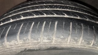Used 2019 volkswagen Polo Highline Plus 1.0 MPI Petrol Manual tyres RIGHT FRONT TYRE TREAD VIEW