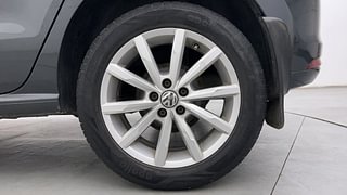 Used 2018 Volkswagen Polo [2017-2019] Highline Plus 1.2L (P) Petrol Manual tyres LEFT REAR TYRE RIM VIEW