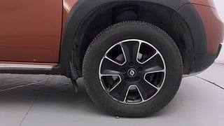 Used 2017 Renault Duster [2015-2019] 85 PS RXZ 4X2 MT Diesel Manual tyres RIGHT FRONT TYRE RIM VIEW